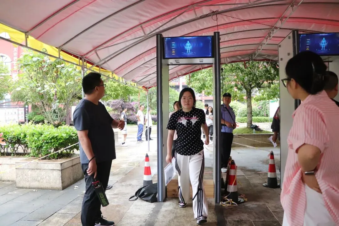 恩施清外高中部|2026届仿真模拟考试:以实战砺锋芒,以匠心助高考 第20张