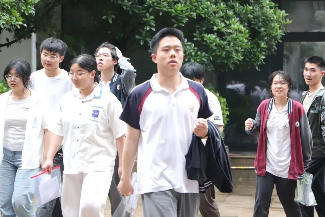 恩施清外高中部|2026届仿真模拟考试:以实战砺锋芒,以匠心助高考 第25张