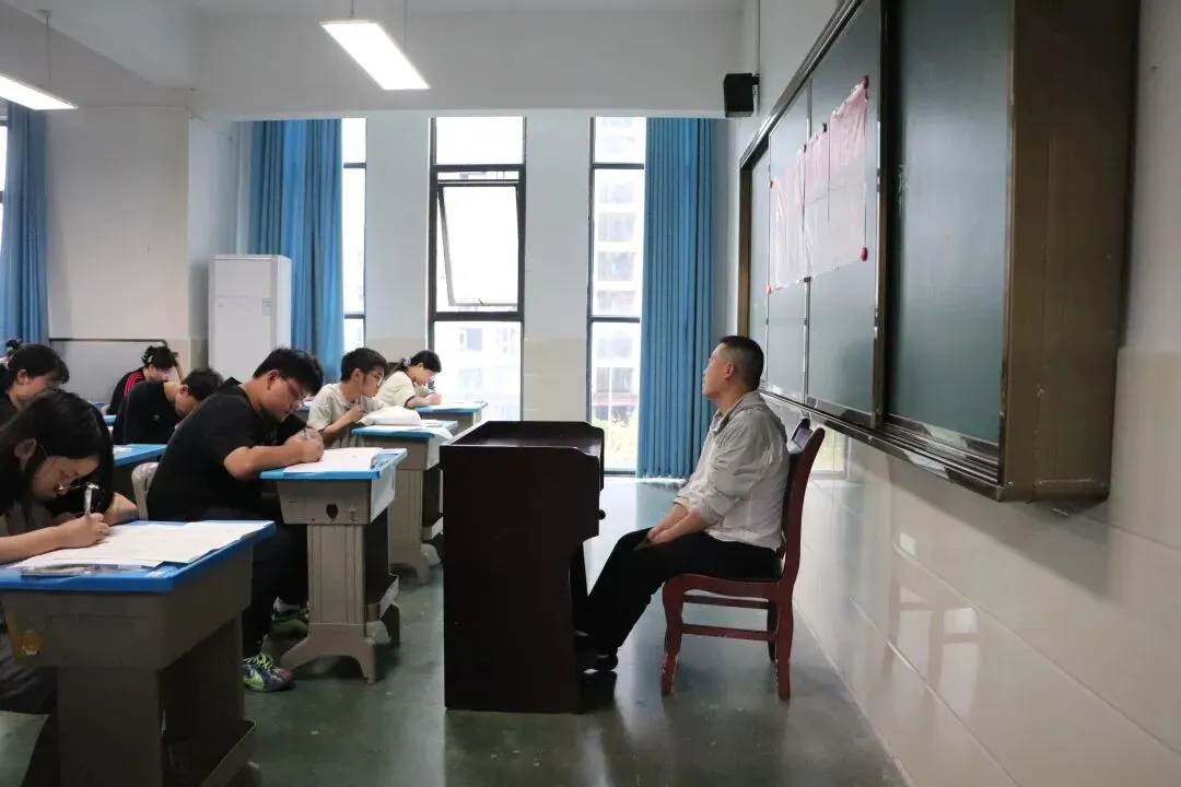 恩施清外高中部|2026届仿真模拟考试:以实战砺锋芒,以匠心助高考 第46张