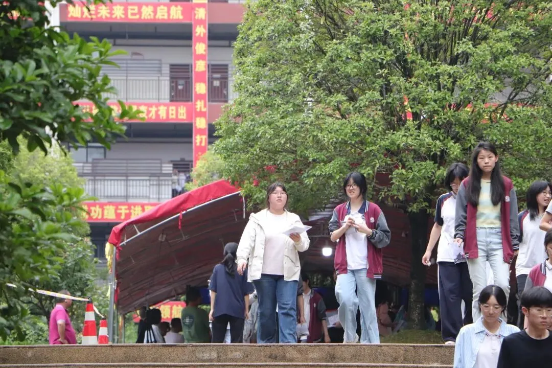 恩施清外高中部|2026届仿真模拟考试:以实战砺锋芒,以匠心助高考 第60张