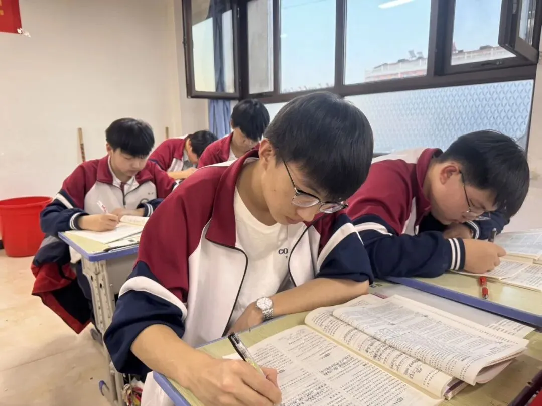 【中考亮剑】青春无悔,泰华与你共赴星辰大海 第10张