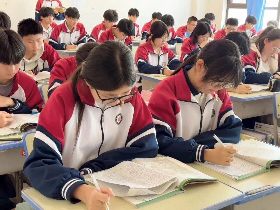 【中考亮剑】青春无悔,泰华与你共赴星辰大海 第19张
