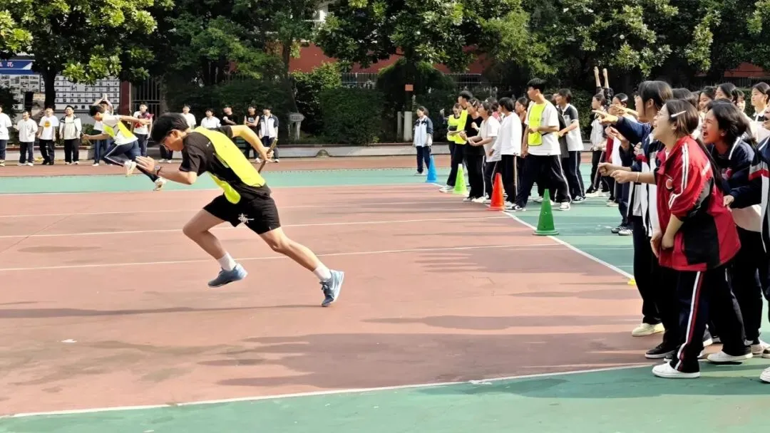 奔跑聚合力,拼搏赢中考丨黔西市水西中学初三年级举行课间文娱活动,激发青春活力,逐鹿赛场 第5张