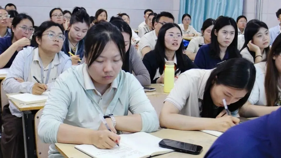 聚焦考纲真题,回归语文本真——济南万智春考学校语文教学专题讲座圆满举行 第4张