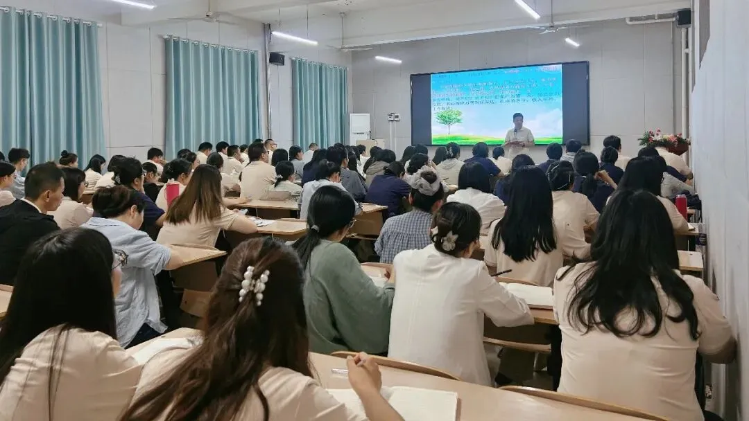聚焦考纲真题,回归语文本真——济南万智春考学校语文教学专题讲座圆满举行 第8张