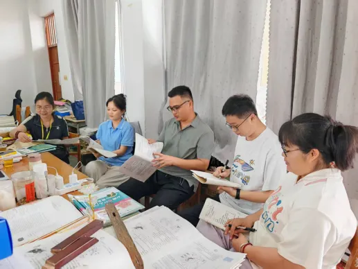 精准施策助中考送教交流促提升 ——容县教研中心助力容州二中备考-第7张图片-四季读书网 精准施策助中考送教交流促提升 ——容县教研中心助力容州二中备考-第7张图片-四季读书网