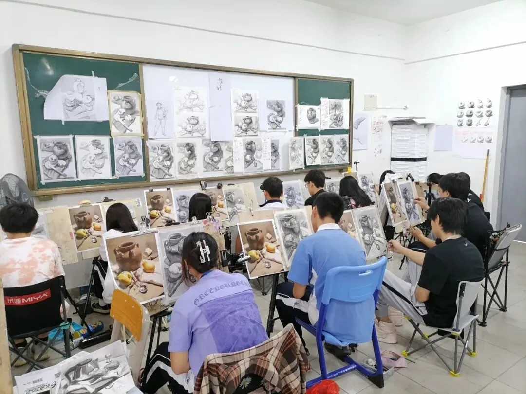 中考志愿填报首选:深圳市展华实验学校,助力孩子圆梦未来! 第63张