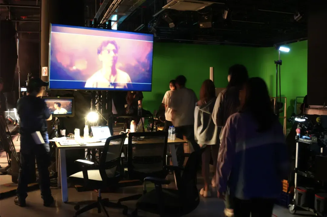 中考后艺术留学-表演/影视制作/创意艺术/传媒强校-6个月预科+24个月本科无需语言(大一大二汉语授课) 校内住宿实惠安全放心 第5张 中考后艺术留学-表演/影视制作/创意艺术/传媒强校-6个月预科+24个月本科无需语言(大一大二汉语授课) 校内住宿实惠安全放心 第5张