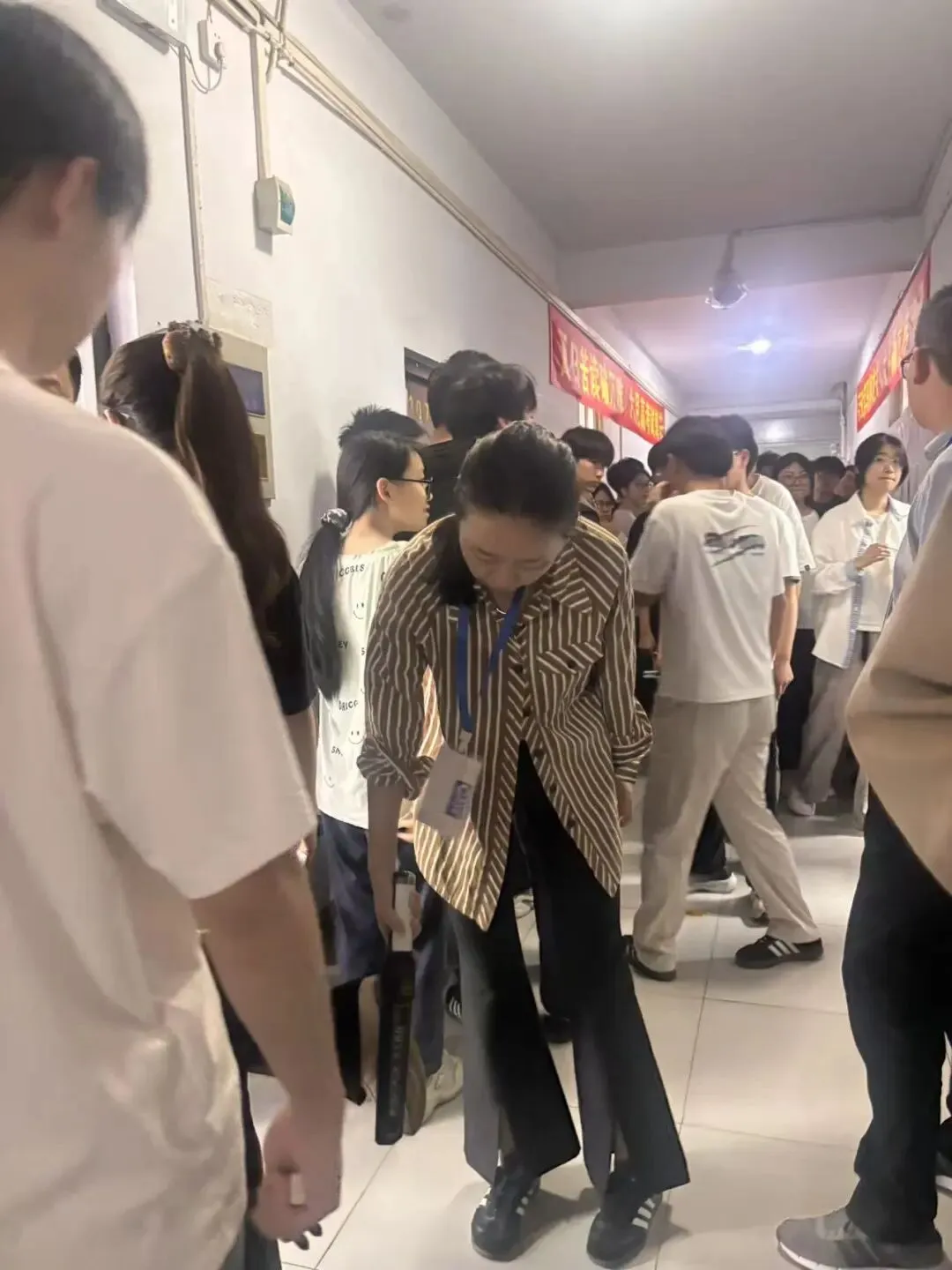 以高考的标准丈量每一场模拟,直击郑州星源外国语学校高三全现场 第9张 以高考的标准丈量每一场模拟,直击郑州星源外国语学校高三全现场 第9张