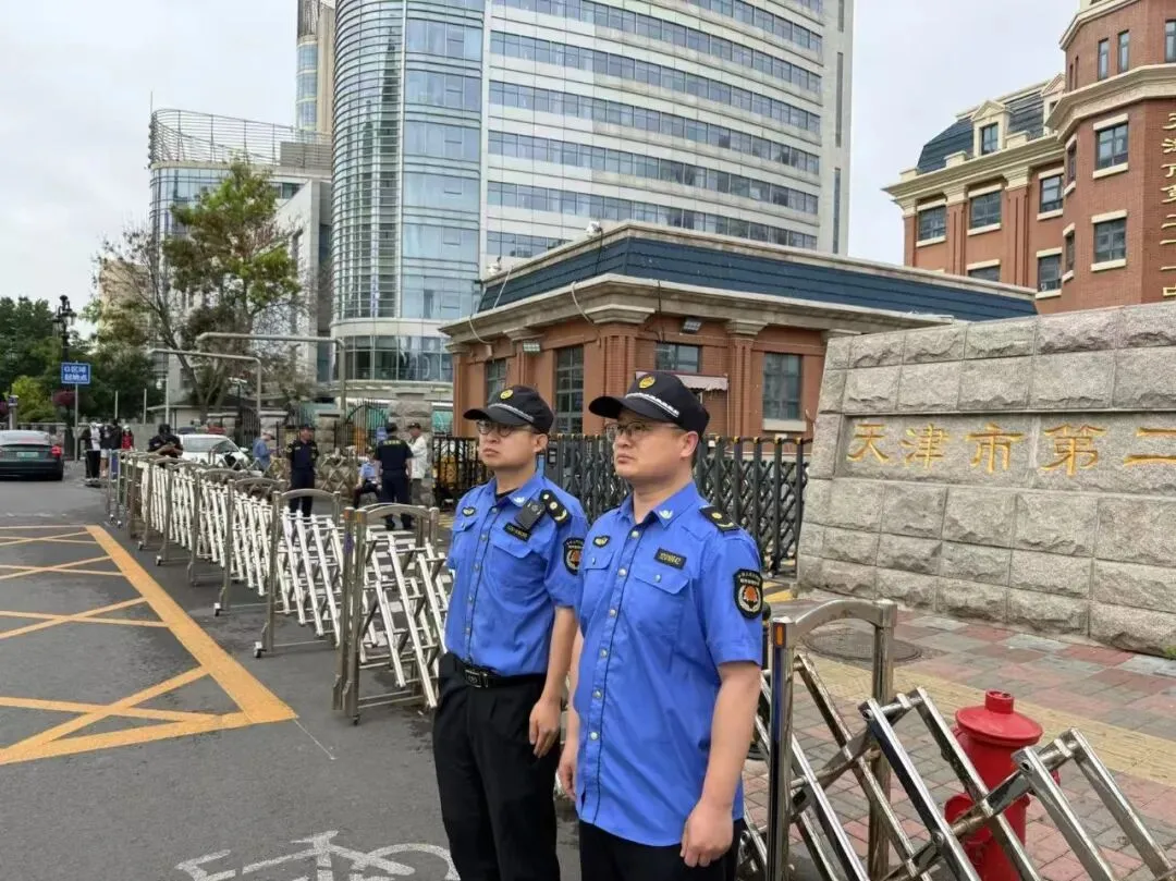 护航英语听力中考  筑牢道路秩序保障线-第2张图片-四季读书网