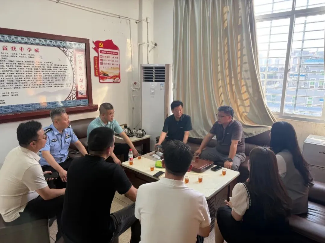 校园动态丨心系中考 情暖师生——陈埭镇主要领导莅临我校检查指导准备工作并慰问备考师生 第3张