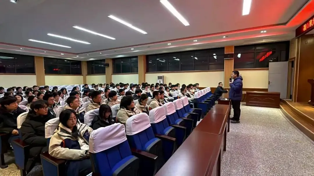 中考倒计时|以笔为剑,赴青春终章 —— 山师立人高中为中考学子加油 第13张
