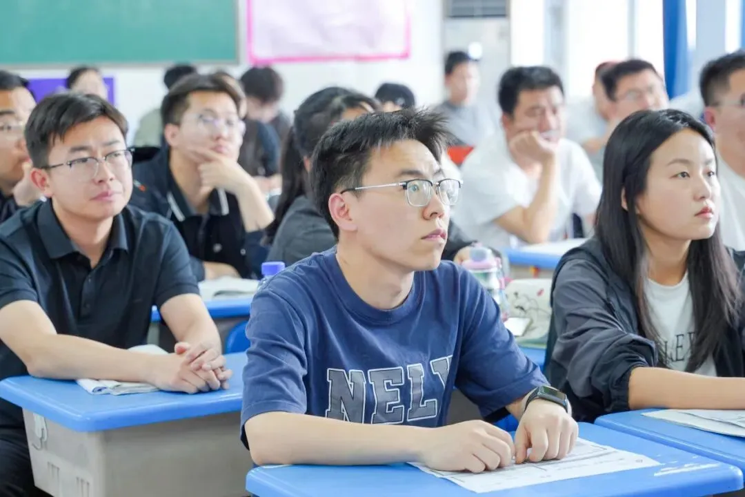 精研高考真题 深耕教学实效 | 我校物理组开展大组教研暨高考题说课比赛 第35张