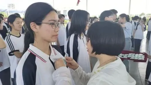 三门县城关中学九年级中考励志活动-第19张图片-四季读书网 三门县城关中学九年级中考励志活动-第19张图片-四季读书网