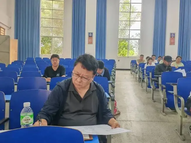 聚焦中考备考,赋能素养提升——思茅区第三批初中化学房华名师工作室第二次集中研修活动-第9张图片-四季读书网 聚焦中考备考,赋能素养提升——思茅区第三批初中化学房华名师工作室第二次集中研修活动-第9张图片-四季读书网