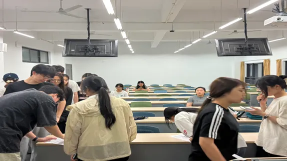 旅游管理学院第十九届英语等级模拟考试-第24张图片-四季读书网