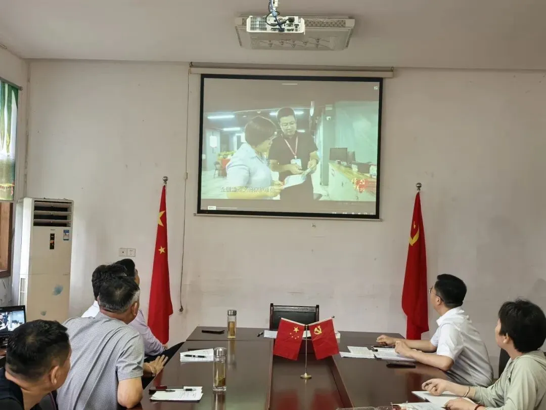 实干护航中考 聚力圆梦育人|我校党支部5月主题党日活动纪实 第21张 实干护航中考 聚力圆梦育人|我校党支部5月主题党日活动纪实 第21张