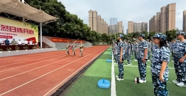 中考没有考好,为什么父母还要坚持送孩子去“三校”? 第4张 中考没有考好,为什么父母还要坚持送孩子去“三校”? 第4张