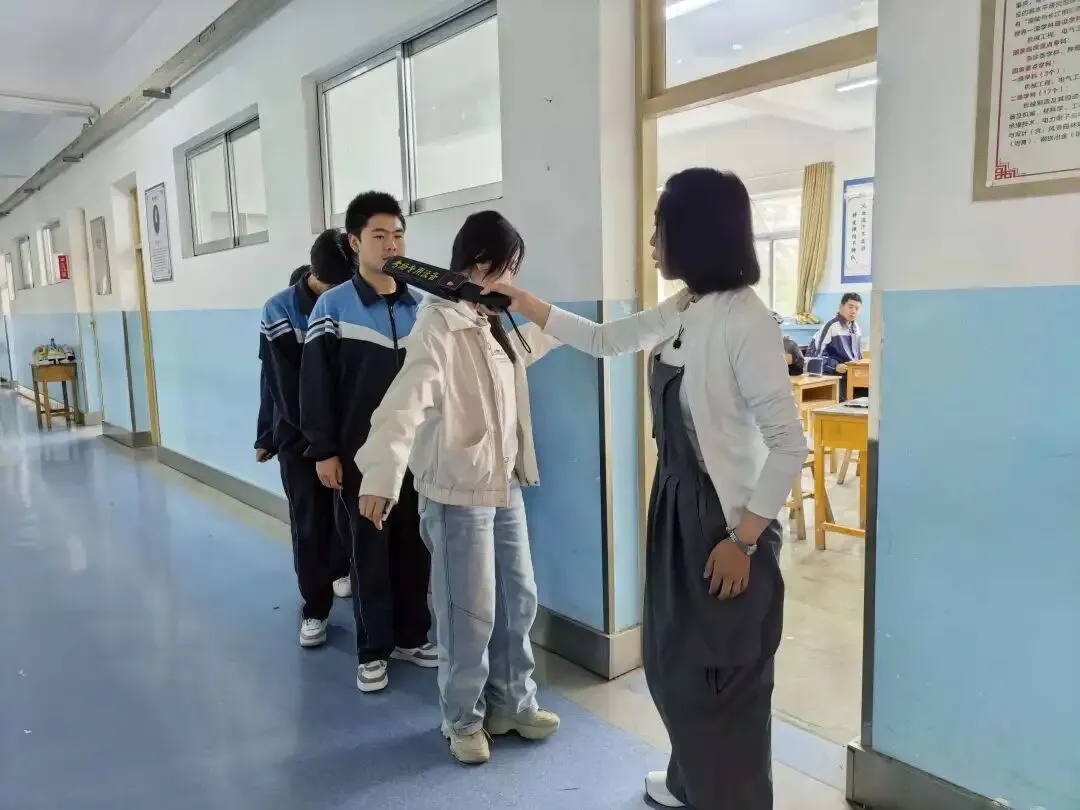 西和二中组织开展2026年高考全真模拟考试 第10张 西和二中组织开展2026年高考全真模拟考试 第10张