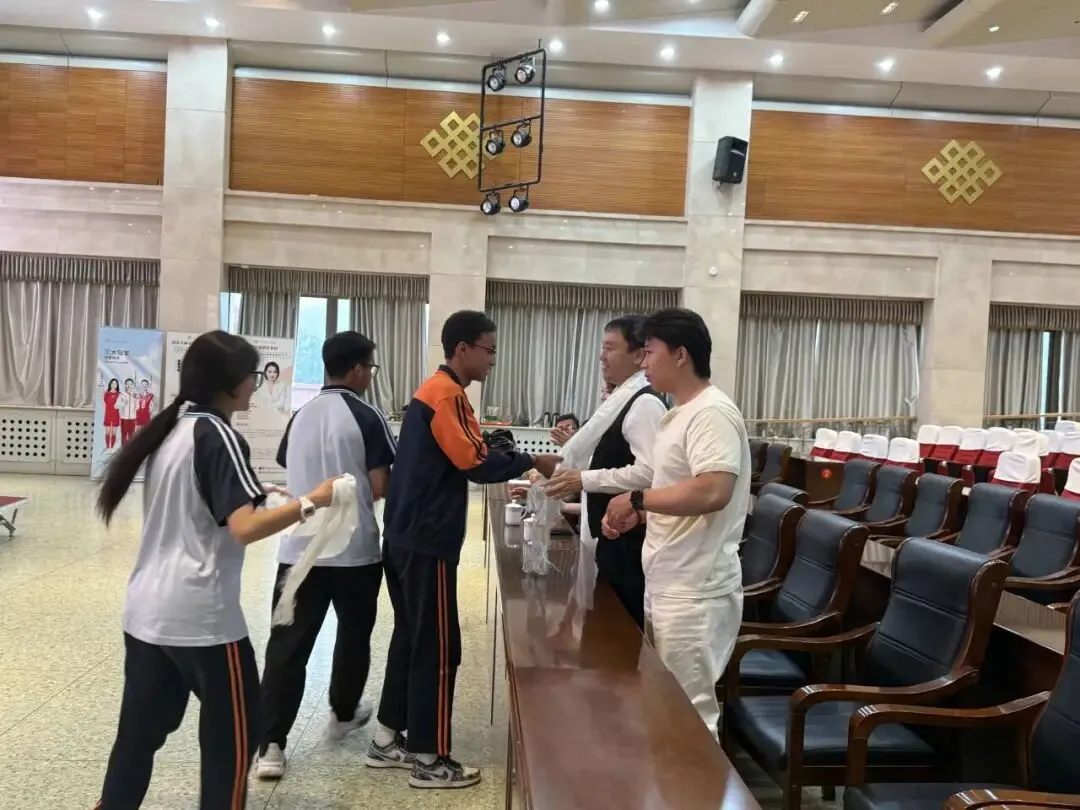 打败“考试怪”,从容赴中考|济南西藏中学开展初三考前心理健康专题讲座 第4张