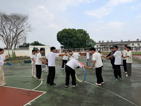 减压聚力迎中考 阳光心态助备考——芜湖市周皋学校开展初三考前团体心理辅导活动 第2张 减压聚力迎中考 阳光心态助备考——芜湖市周皋学校开展初三考前团体心理辅导活动 第2张