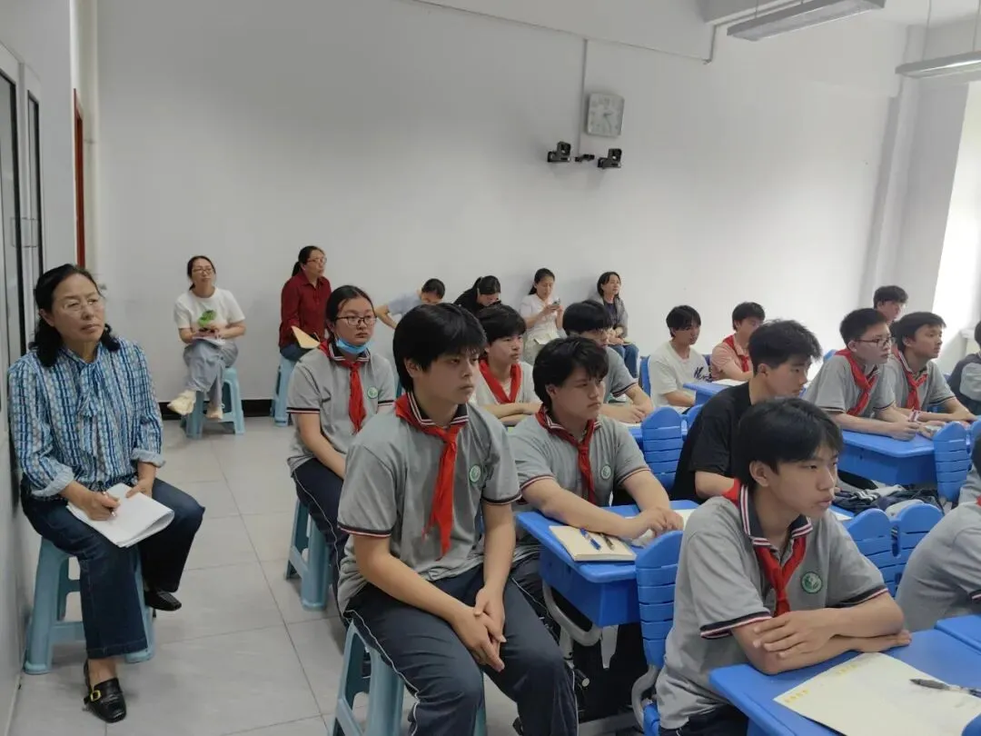 深耕写作技法,赋能中考备考——南苑学区初中语文工作坊暨娄塘学校中小学联合语文教研活动 第7张