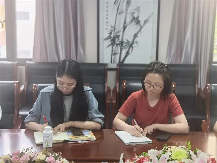 【中考研讨·英语组】精准施策研中考 凝心聚力备冲刺----我校英语教研组召开备考专题研讨会 第3张