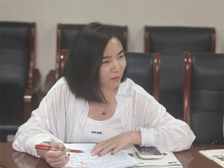 【中考研讨·英语组】精准施策研中考 凝心聚力备冲刺----我校英语教研组召开备考专题研讨会 第10张