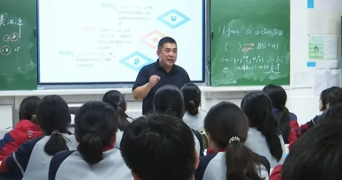 “没有题了”:一份高三数学试卷的卷尾语,为何看哭了无数人? 第2张 “没有题了”:一份高三数学试卷的卷尾语,为何看哭了无数人? 第2张