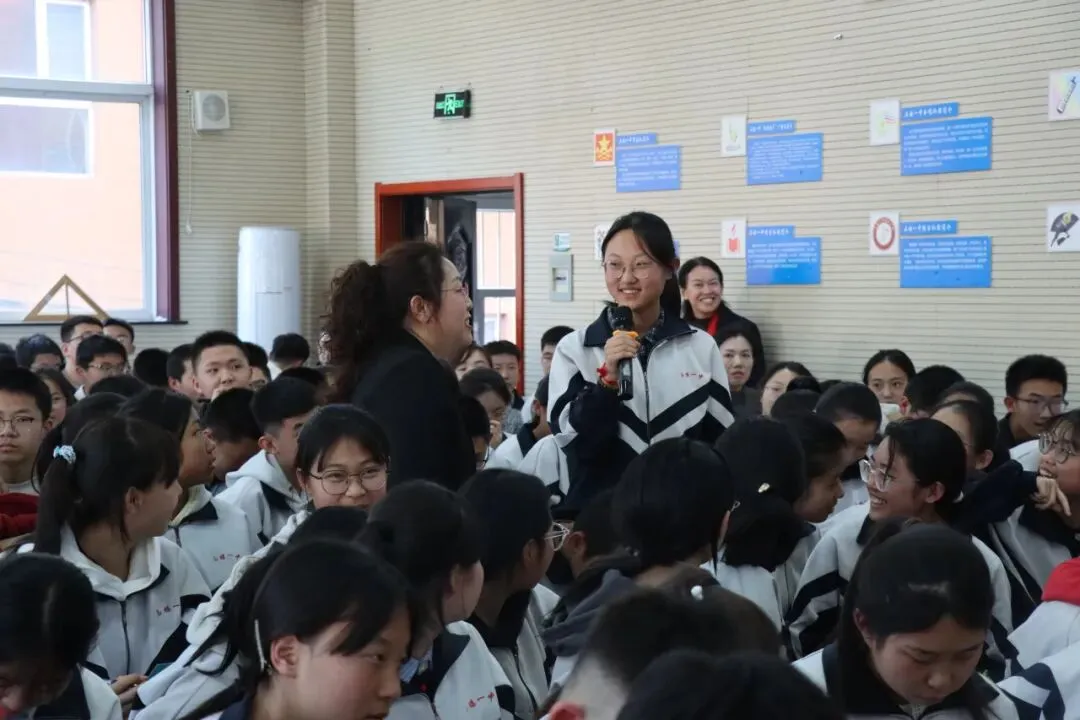 【决战中考 问鼎巅峰】石楼一中举行中考百日誓师大会-第25张图片-四季读书网 【决战中考 问鼎巅峰】石楼一中举行中考百日誓师大会-第25张图片-四季读书网