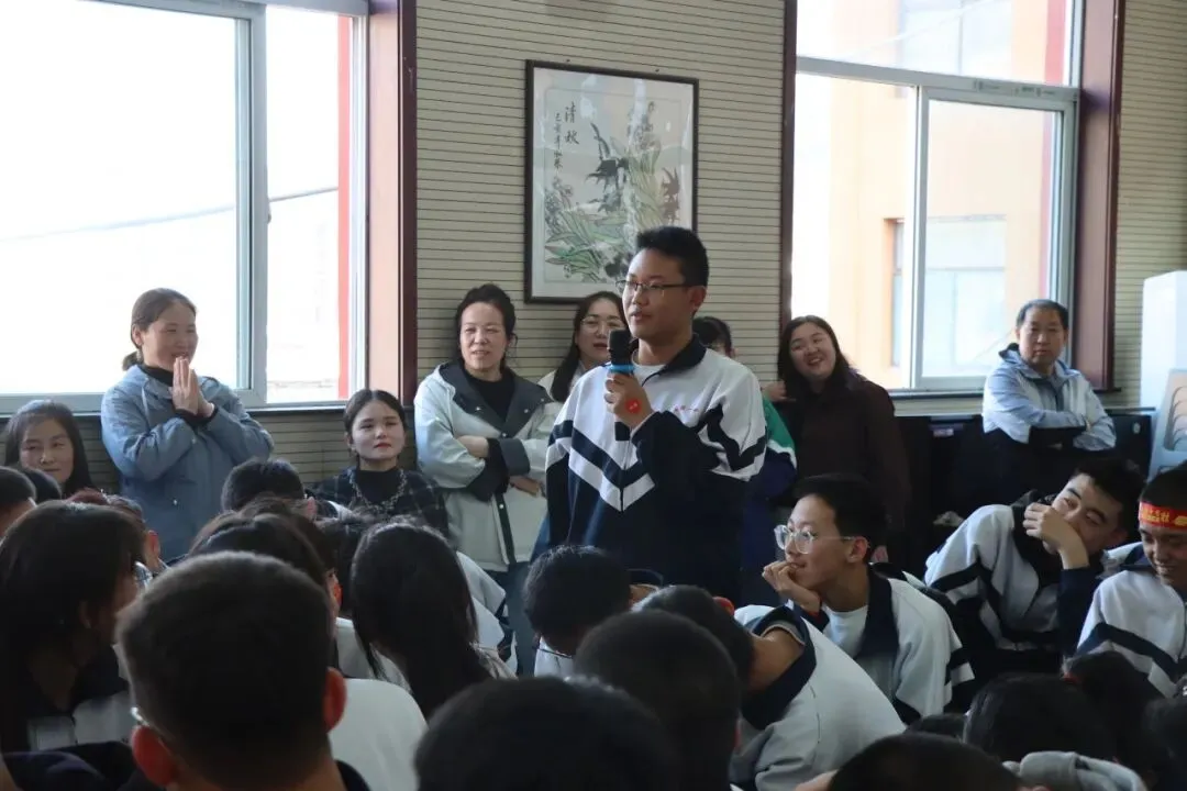 【决战中考 问鼎巅峰】石楼一中举行中考百日誓师大会-第29张图片-四季读书网 【决战中考 问鼎巅峰】石楼一中举行中考百日誓师大会-第29张图片-四季读书网