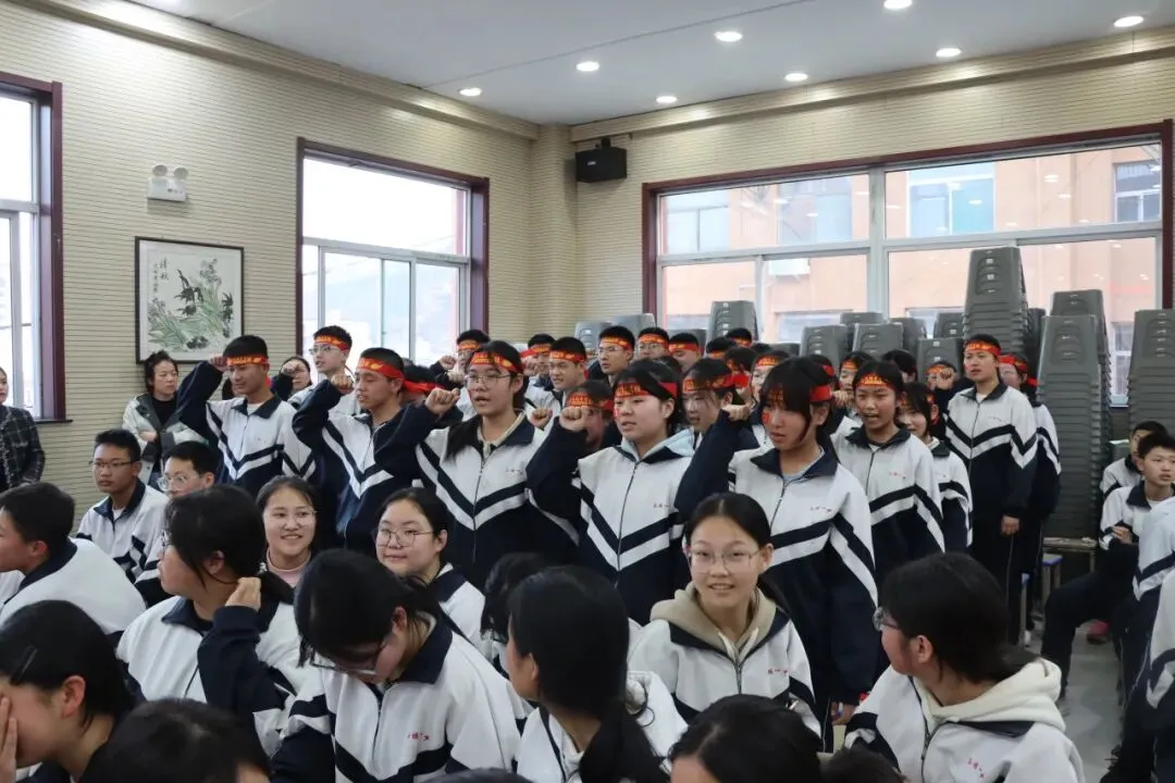 【决战中考 问鼎巅峰】石楼一中举行中考百日誓师大会-第90张图片-四季读书网 【决战中考 问鼎巅峰】石楼一中举行中考百日誓师大会-第90张图片-四季读书网