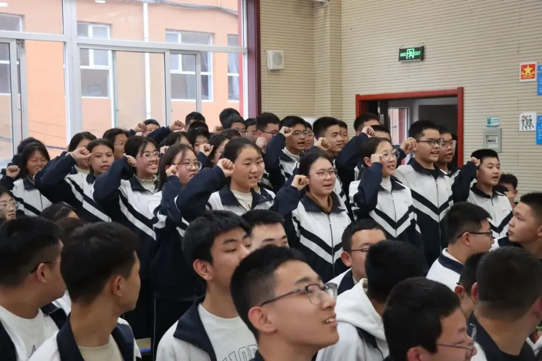 【决战中考 问鼎巅峰】石楼一中举行中考百日誓师大会-第100张图片-四季读书网 【决战中考 问鼎巅峰】石楼一中举行中考百日誓师大会-第100张图片-四季读书网