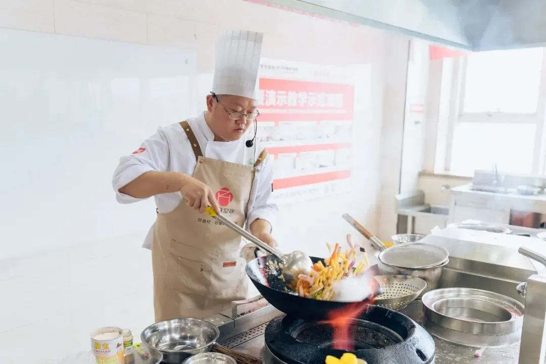 2026新疆中考倒计时!成绩不好提前择校,实地考察必看这 6 点-第26张图片-四季读书网 2026新疆中考倒计时!成绩不好提前择校,实地考察必看这 6 点-第26张图片-四季读书网