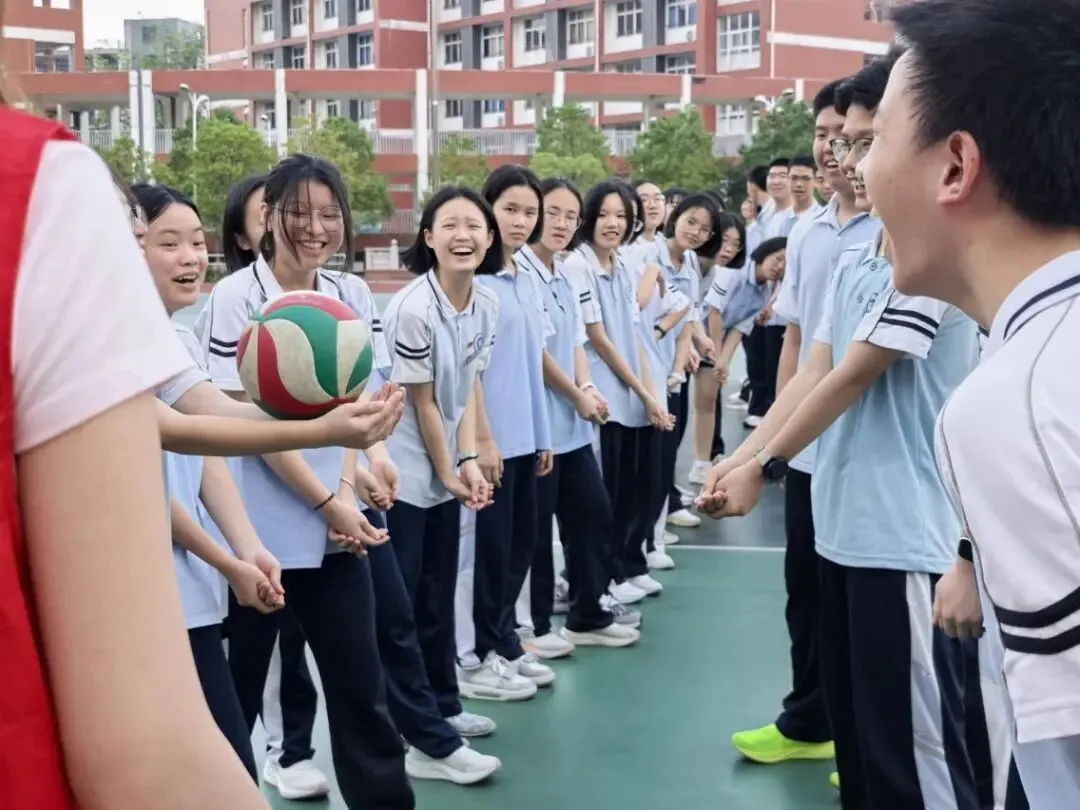 释放压力,赋能备考——我校成功举办中考减压团体心理辅导活动-第17张图片-四季读书网 释放压力,赋能备考——我校成功举办中考减压团体心理辅导活动-第17张图片-四季读书网