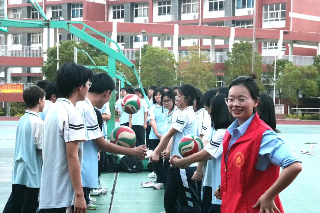 释放压力,赋能备考——我校成功举办中考减压团体心理辅导活动-第18张图片-四季读书网 释放压力,赋能备考——我校成功举办中考减压团体心理辅导活动-第18张图片-四季读书网
