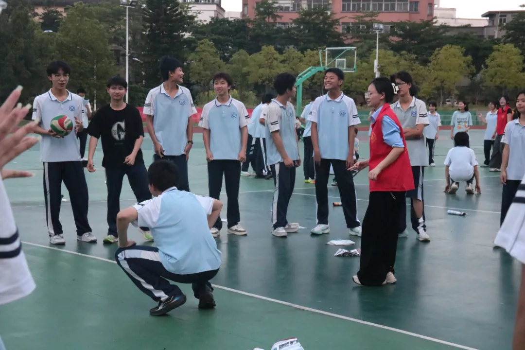 释放压力,赋能备考——我校成功举办中考减压团体心理辅导活动-第20张图片-四季读书网 释放压力,赋能备考——我校成功举办中考减压团体心理辅导活动-第20张图片-四季读书网