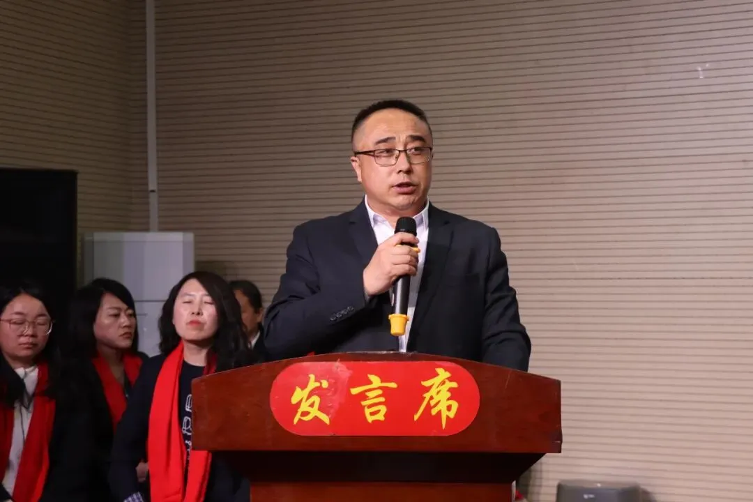 【决战中考 问鼎巅峰】石楼一中举行中考百日誓师大会-第125张图片-四季读书网 【决战中考 问鼎巅峰】石楼一中举行中考百日誓师大会-第125张图片-四季读书网