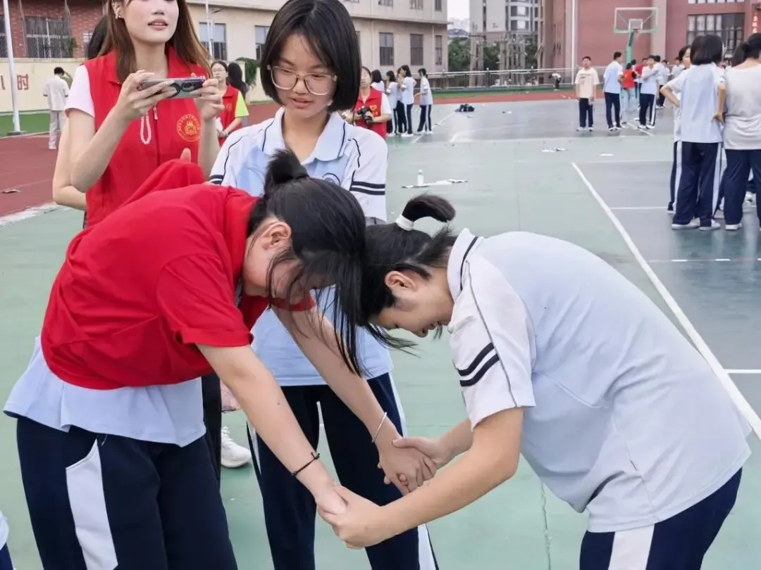 释放压力,赋能备考——我校成功举办中考减压团体心理辅导活动-第23张图片-四季读书网 释放压力,赋能备考——我校成功举办中考减压团体心理辅导活动-第23张图片-四季读书网