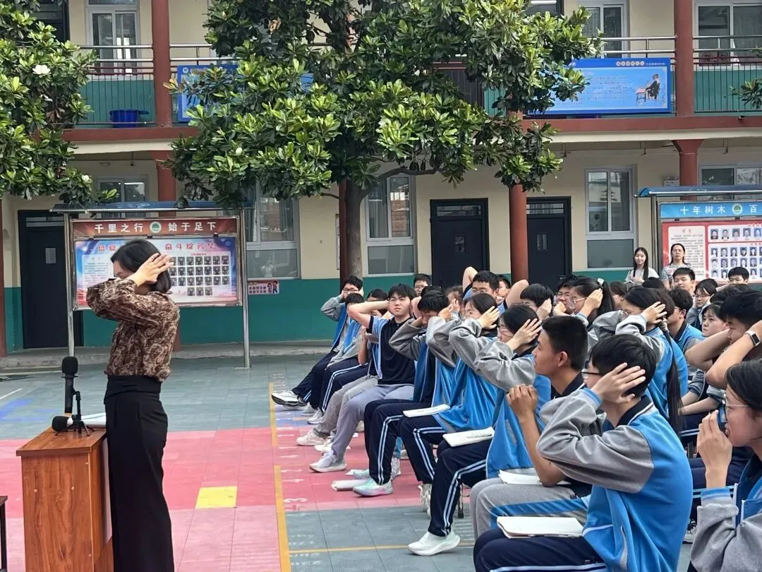 减压赋能 助力中考|李娟娟心理健康名师工作室走进辉县市第一民族学校 第5张 减压赋能 助力中考|李娟娟心理健康名师工作室走进辉县市第一民族学校 第5张