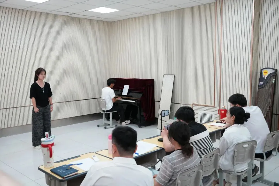 一线艺术 | 2026年音乐专业5月份模拟考试现场纪实-第11张图片-四季读书网