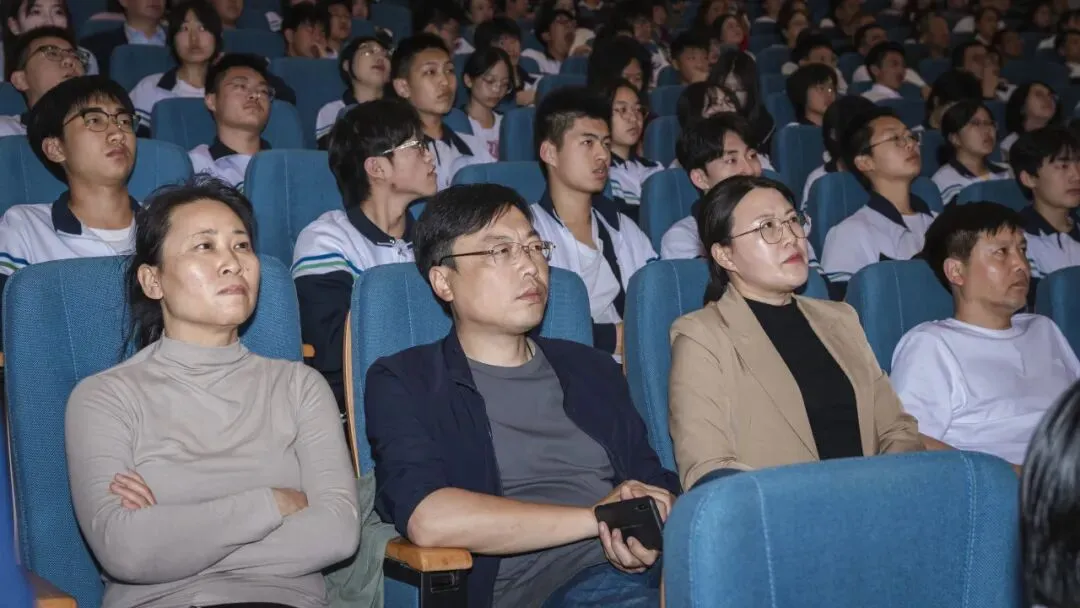 【威海家长必看】中考择校,眼见为实!5月30日,校园开放日:校长答疑 + 深度探校 + 午餐体验!-第4张图片-四季读书网 【威海家长必看】中考择校,眼见为实!5月30日,校园开放日:校长答疑 + 深度探校 + 午餐体验!-第4张图片-四季读书网
