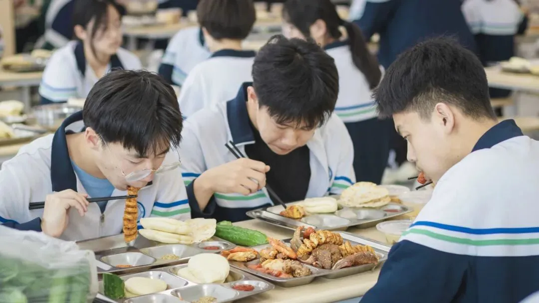【威海家长必看】中考择校,眼见为实!5月30日,校园开放日:校长答疑 + 深度探校 + 午餐体验!-第15张图片-四季读书网 【威海家长必看】中考择校,眼见为实!5月30日,校园开放日:校长答疑 + 深度探校 + 午餐体验!-第15张图片-四季读书网