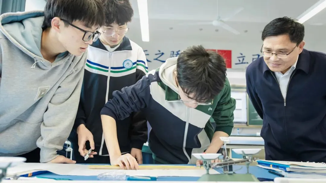 【威海家长必看】中考择校,眼见为实!5月30日,校园开放日:校长答疑 + 深度探校 + 午餐体验!-第31张图片-四季读书网 【威海家长必看】中考择校,眼见为实!5月30日,校园开放日:校长答疑 + 深度探校 + 午餐体验!-第31张图片-四季读书网