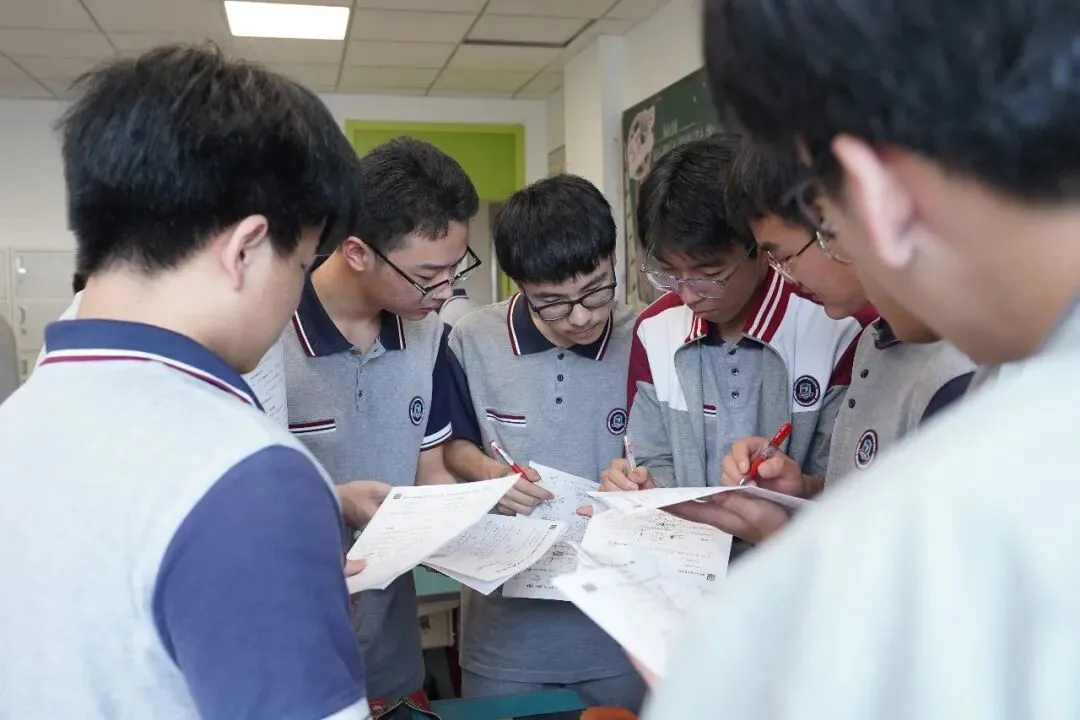 中考志愿今明两天填报,知名高中老师建议:择校不要只看高考成绩,还有更重要的一点 第20张