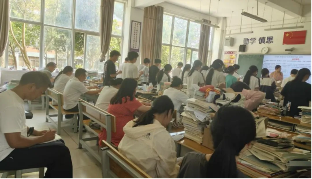 深耕真题研考法,全力冲刺促提升 ——记云南省何兴福名师工作室5月联合教研活动 第10张