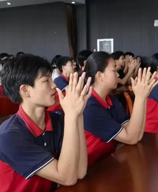 从容迎中考 心态定乾坤|中塘学校开展中考考前心理健康科普讲座 第3张 从容迎中考 心态定乾坤|中塘学校开展中考考前心理健康科普讲座 第3张