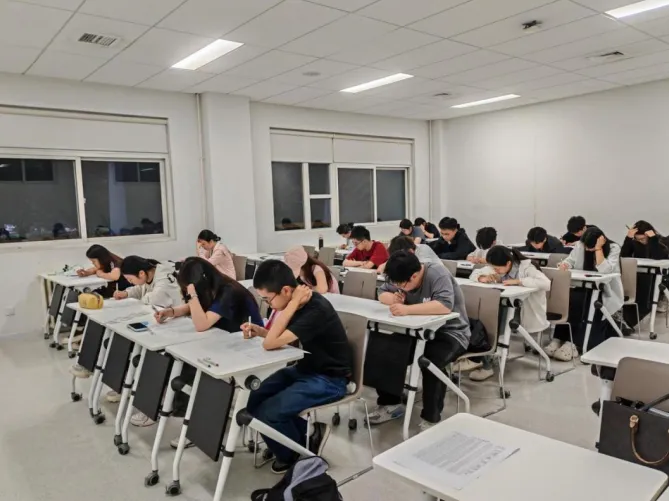 模拟淬炼功底,考场旗开得胜丨工商管理学院*国际教育学院四级 第11张 模拟淬炼功底,考场旗开得胜丨工商管理学院*国际教育学院四级 第11张