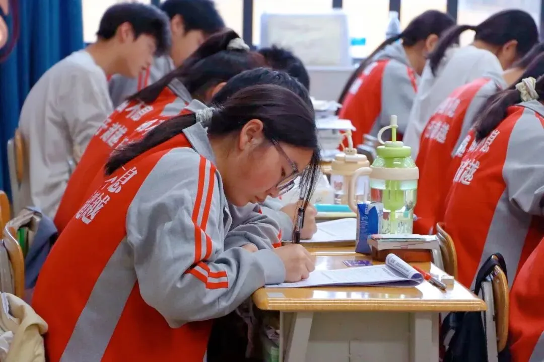 备战中考 步履不停 | 看镇雄长水初三学子如何书写青春答卷 第2张 备战中考 步履不停 | 看镇雄长水初三学子如何书写青春答卷 第2张
