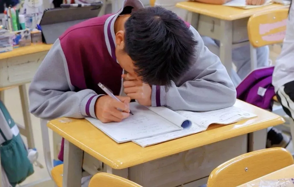 备战中考 步履不停 | 看镇雄长水初三学子如何书写青春答卷 第7张 备战中考 步履不停 | 看镇雄长水初三学子如何书写青春答卷 第7张